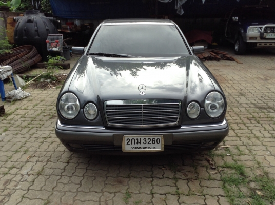 ขายรถเบนซ์ตาหวาน E 280 รถประกอบนอก ไม่เคยติดเเก๊ส