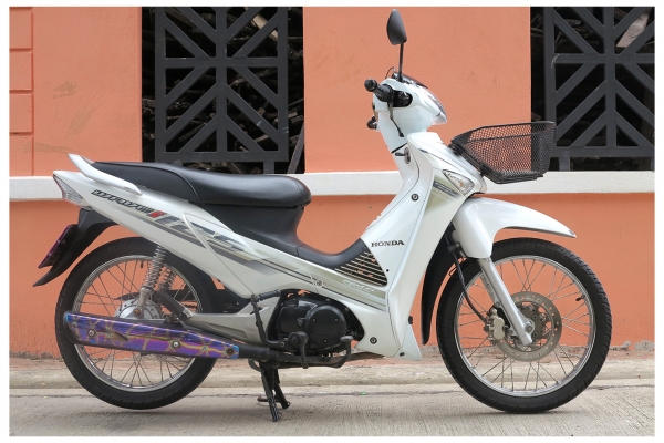 ----------- Honda wave 125i (สตาร์ทมือ) -------------
