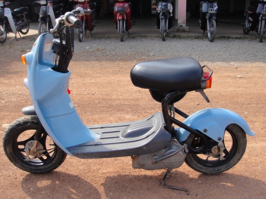 ขายรถคลาสสิค โมอิ สีฟ้า