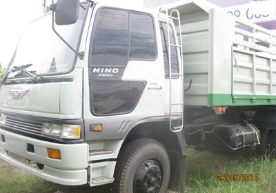 ขาย 3H สองเพลาดั้มพ์ เครื่อง 195 แรง สวยพร้อมใช้ โทร 088-4501277