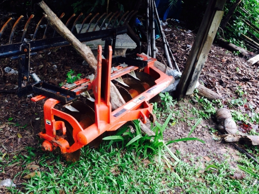 รถไถ KUBOTA L3608 อายุการใช้งาน 1101 ชั่วโมง พร้อมอุปกรณ์ 2รายการ ผานดันหน้า ผาน 6 เครื่ิองดี ราคา29