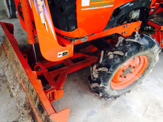 รถไถ KUBOTA L3608 อายุการใช้งาน 1101 ชั่วโมง พร้อมอุปกรณ์ 2รายการ ผานดันหน้า ผาน 6 เครื่ิองดี ราคา29