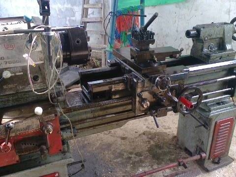 แท่นกลึง 5 ฟุต 3 เพลา เกียร์บล็อก ยี่ห้อปิงหลียง ไต้หวัน สภาพสวย หน้าแท่นเรียบ พร้อมใช้งาน 67,000