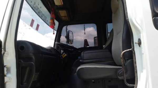 ขายเดสก้า 270 ดั๊ม ปี39 มีระบบลากพ่วง ราคา 1,520,000 บาท ขายเดสก้า 270 ดั๊ม ปี39 มีระบบลากพ่วง ราคา 1,520,000 บาท