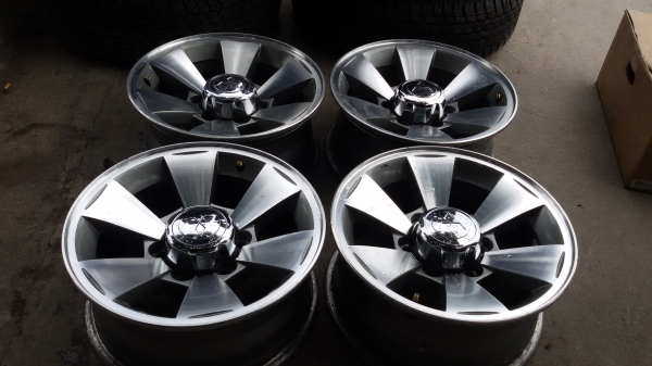 ขายล้อขอบ15 6รูชุดละ4500