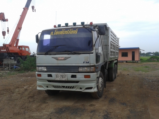 ต้องการขายรถสิบล้อดัมพ์สองเพลา HINO 3M
