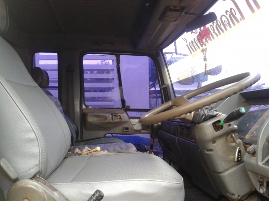 ต้องการขายรถสิบล้อดัมพ์สองเพลา HINO 3M