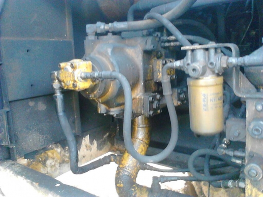 ขายCAT 320v1 สภาพพร้อมใช้ ติดต่อได้ที่คุณอ๊อฟ พิจิตร 086-737-9991