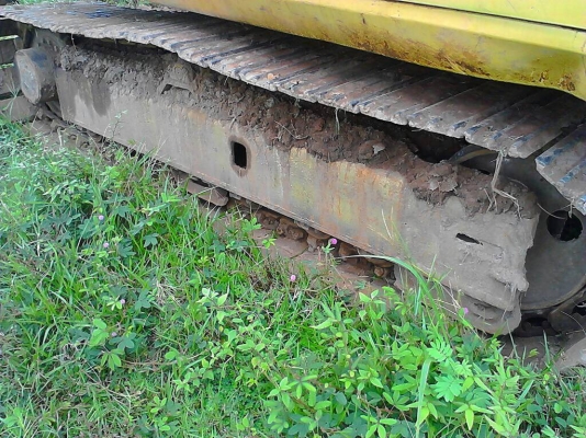 ขาย KOMATSU PC 120-3 คอนโทรลยาว สภาพสวยพร้อมใช้ ราคาต่อรองได้ ติดต่อได้ที่คุณ อ๊อฟ พิจิตร 086-737-9991