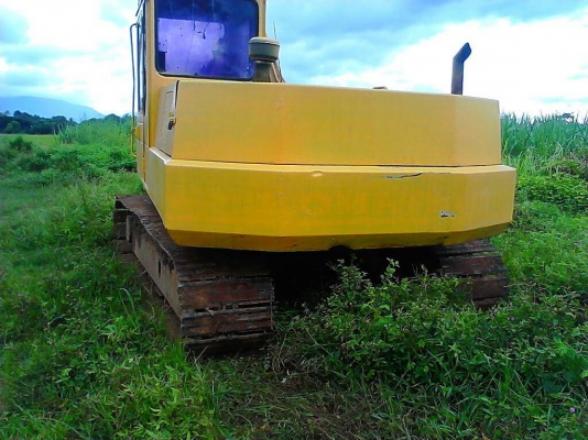 ขาย KOMATSU PC 120-3 คอนโทรลยาว สภาพสวยพร้อมใช้ ราคาต่อรองได้ ติดต่อได้ที่คุณ อ๊อฟ พิจิตร 086-737-9991