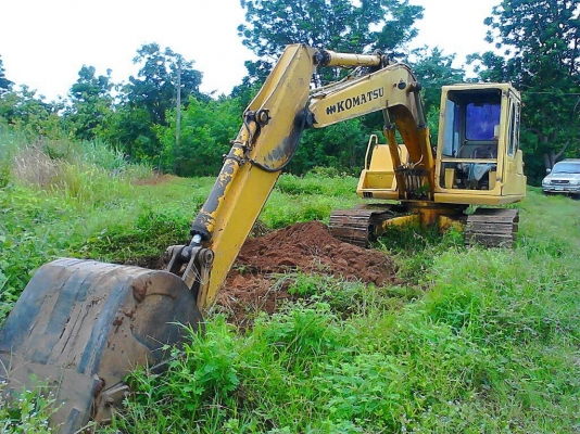 ขาย KOMATSU PC 120-3 คอนโทรลยาว สภาพสวยพร้อมใช้ ราคาต่อรองได้ ติดต่อได้ที่คุณ อ๊อฟ พิจิตร 086-737-9991