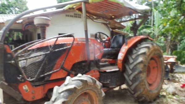 ขายคูโบต้า7040ครับ