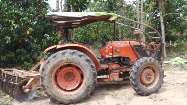 ขายคูโบต้า7040ครับ