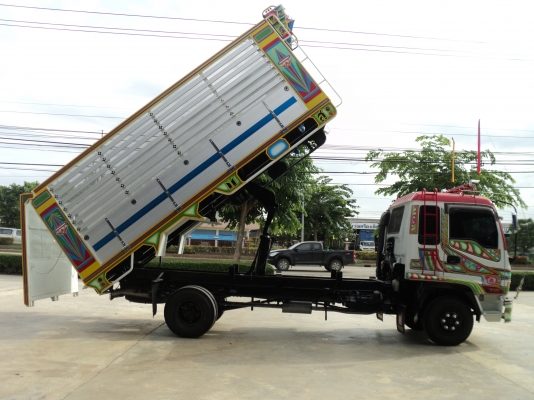 ขายรถอีซูซุเด้กก้า 6 ล้อ (ยาง 8.25-16) เครื่องยนต์ 6HE1 - 6 สูบ 195 แรงม้า กระบะบรรทุกดัมส์ข้าวเปลือก ดัมส์เกษตร