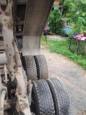 ขายรถสิบล้อ HINO S500 ปี 53 330แรง ดั้มสามมิตร เจ้าของรถขับเอง รถพร้อมใฃ้งาน ราคาต่อรองได้ มีรูปภายใน และเครื่อง ยางด้วยครับ