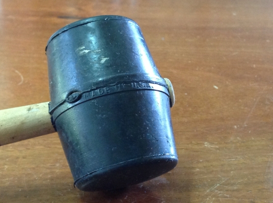 ขายเครื่องมือ DIY มุ้งลวดที่บ้าน ค้อนยางคู่กับลูกกลิ้งมุ้งลวด