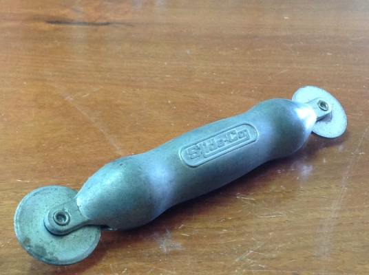 ขายเครื่องมือ DIY มุ้งลวดที่บ้าน ค้อนยางคู่กับลูกกลิ้งมุ้งลวด