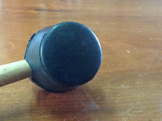 ขายเครื่องมือ DIY มุ้งลวดที่บ้าน ค้อนยางคู่กับลูกกลิ้งมุ้งลวด