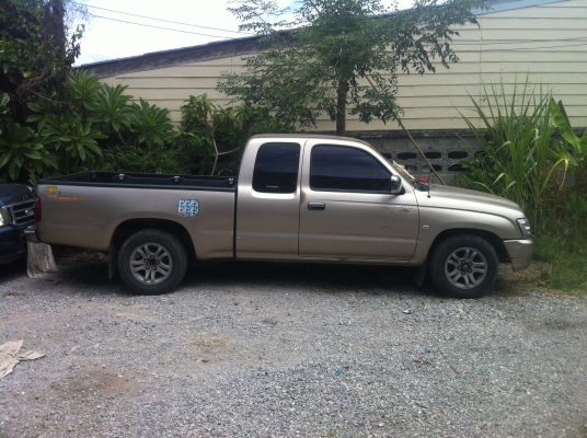 ขาย toyota tiger d4d 2500 ปี 2003       210,000 บาท