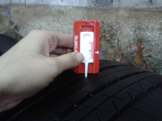 ขาย ยาง 215-60-16 ปี13 บริจสโตน ทูรันซ่า