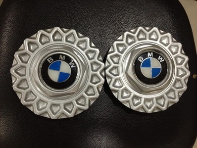 ฝาปิดแม็กซ์ของแท้ BMW E34 15นิ้วตรงรุ่น มี 2ฝา ไม่แตก แหวนเหล็กครบ