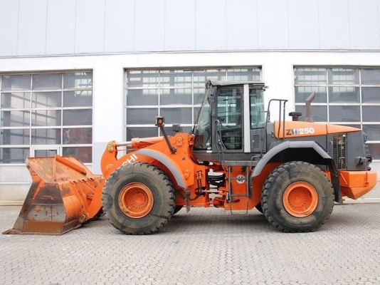 HITACHI ZW250 SN 00264