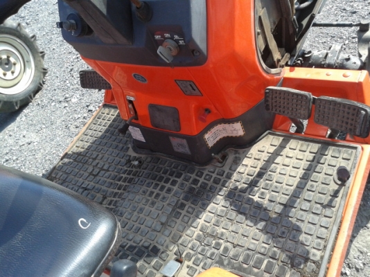 รถไถนาคูโบต้า 2 เพลา  15 แรงม้า  3สูบ  พร้อมใช้งาน