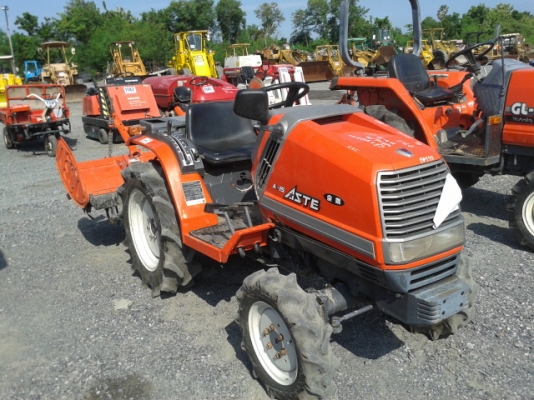 รถไถนาคูโบต้า 2 เพลา  15 แรงม้า  3สูบ  พร้อมใช้งาน