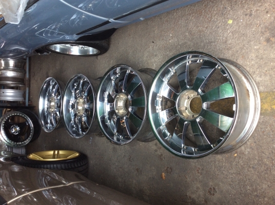 ขายล้อLenso โครเมี่ยมขอบ22 6รู139 กว้าง9.5 สวยๆถูกๆครับ