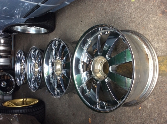 ขายล้อLenso โครเมี่ยมขอบ22 6รู139 กว้าง9.5 สวยๆถูกๆครับ