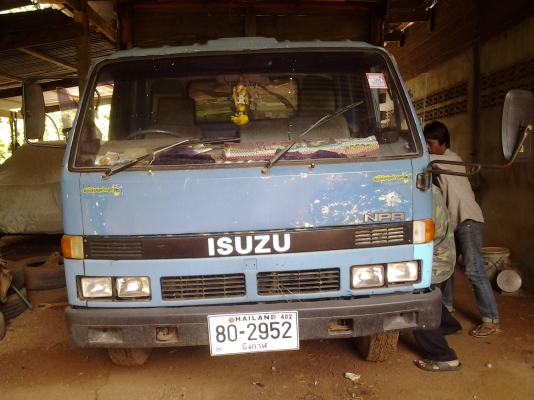 ISUZU   NPR  59PU5   เครื่อง 4BD1  เครื่อง 115แรงปี35  เอฟหน้าหลัง