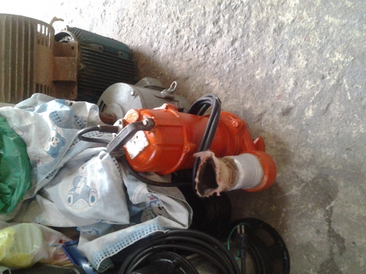 ขาย !! ไดโว่สูบน้ำนาด3"ไฟบ้าน พร้อมใช้งาน ยี่ห้อpioneer ดูดโคลนได้