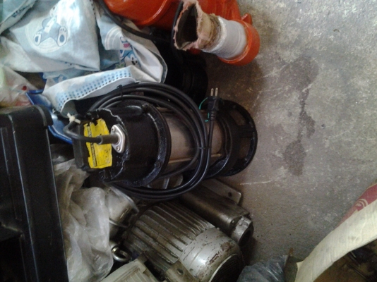 ขาย !! ไดโว่สูบน้ำขนาด3"2แรงไฟบ้าน สภาพดี พร้อมใช้งาน