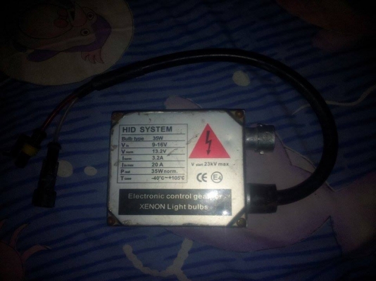 ขายกล่องไฟซีนอล6000kมีกล่องเดียว500บาท