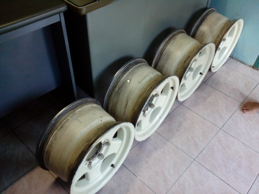 ขายล้อลายเบรดเล่ย์ 15 x 8 สวยๆเลยครับ