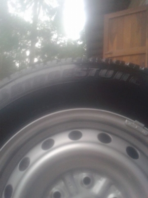 ยางป่าว205R16ป้ายแดงบิดโตนดูเลอร์689ปี13ดอกสวยสีมีตุมเต็ม