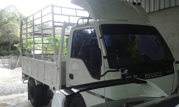 รถ6ล้อบรรทุก รั้ว (ไม่ดั้มพ์) อีซูสุ NKR 100แรงม้า ปี49 สภาพรถสวย พร้อมใช้งาน เครื่องดี คัทซีสวย เอกสารพร้อม 087-2976734