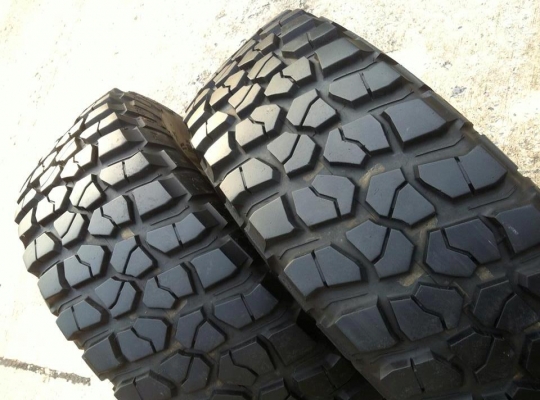 ขายยาง BF Goodrich Mud-terrain KM2 ขนาด 285 75 r16 ปี12 ขายยาง BF Goodrich Mud-terrain KM2 ขนาด 285 75 r16 ปี12