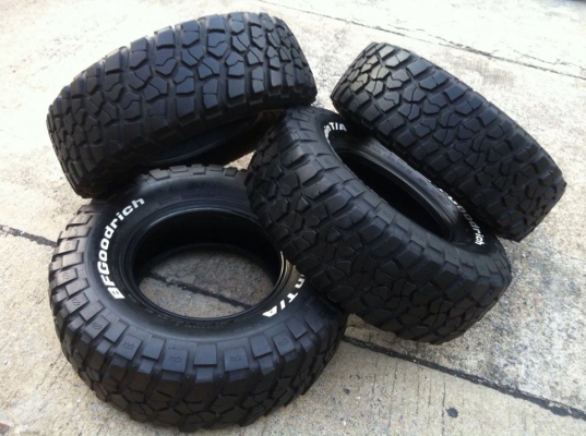 ขายยาง BF Goodrich Mud-terrain KM2 ขนาด 285 75 r16 ปี12 ขายยาง BF Goodrich Mud-terrain KM2 ขนาด 285 75 r16 ปี12