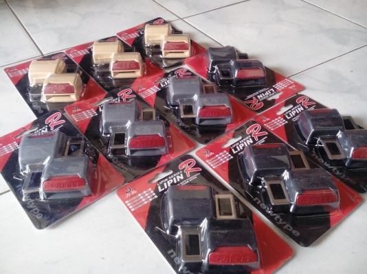 ขาย เสียบหลอกมาเเล้ว ครับ อันละ 199 รวมส่ง มี 3 สี รอมานาน