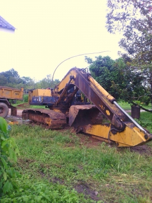 ขายรถแบ็คโฮ KOMATSU PC200-3 เครือ่งเดิม ปั๊มเดิม เอวขยับนิดหน่อย สัญญาซื้อขาย