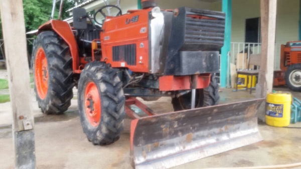 รถนอกตัวเเรงครับ Kubota L-1 33 Turbo สองเพลา พวงมาลัยเพาเวอร์ ใบดันหนัา