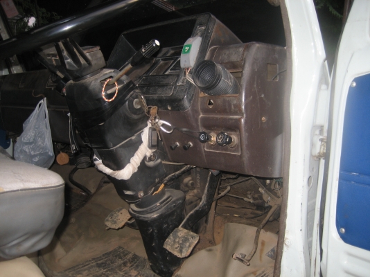 HINO  KM777   WO 4 D   117 แรง 400,000  บาท