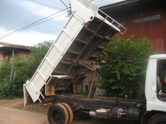 HINO  KM777   WO 4 D   117 แรง 400,000  บาท