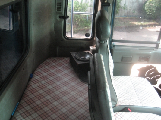 NISSAN  FE 6   เครื่อง 160 แรง  700,000 บาท