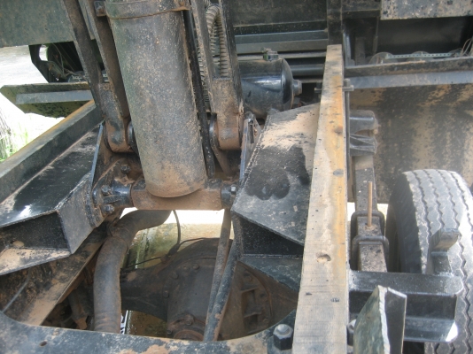 NISSAN  FE 6   เครื่อง 160 แรง  700,000 บาท