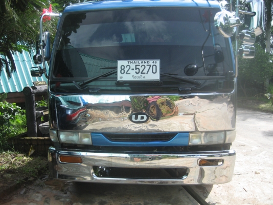 NISSAN  FE 6   เครื่อง 160 แรง  700,000 บาท