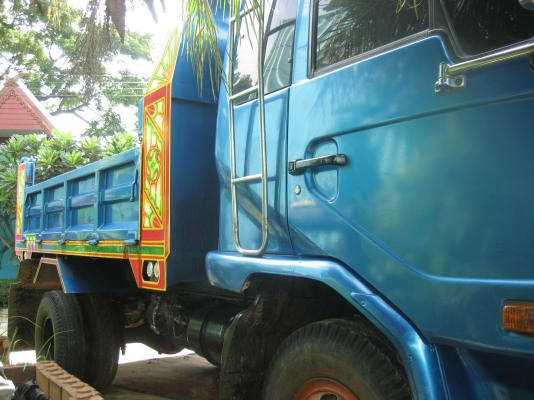 NISSAN  FE 6   เครื่อง 160 แรง  700,000 บาท