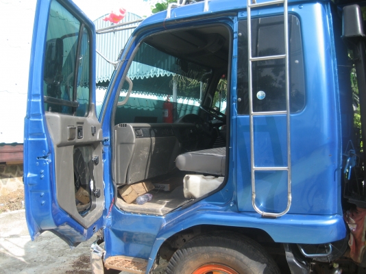 NISSAN  FE 6   เครื่อง 160 แรง  700,000 บาท