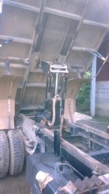 ขายรถหกล้อดั้ม ISUZU NQR 175 คอมมอนเรล แถมตุ๊กตาสวยๆอีก2ตัว